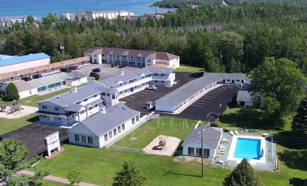 Budget Inn Mackinaw