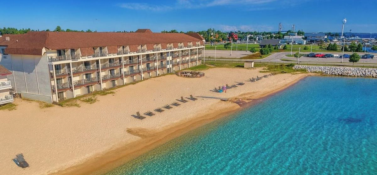 White Sandy Beach at the Best Western Dockside Waterfront